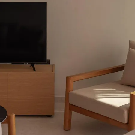 Villa Greenvale Park By Coastalbliss Klorakas