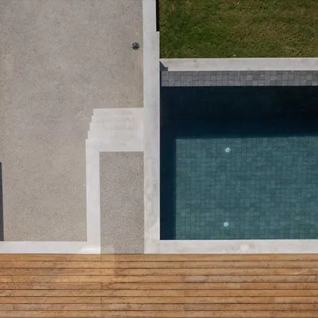 Vila Greenvale Park By Coastalbliss *