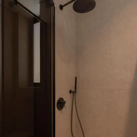 Greenvale Park By Coastalbliss Villa Klorakas