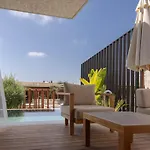 Villa Greenvale Park By Coastalbliss *