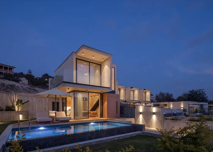 Villa Greenvale Park By Coastalbliss Klorakas