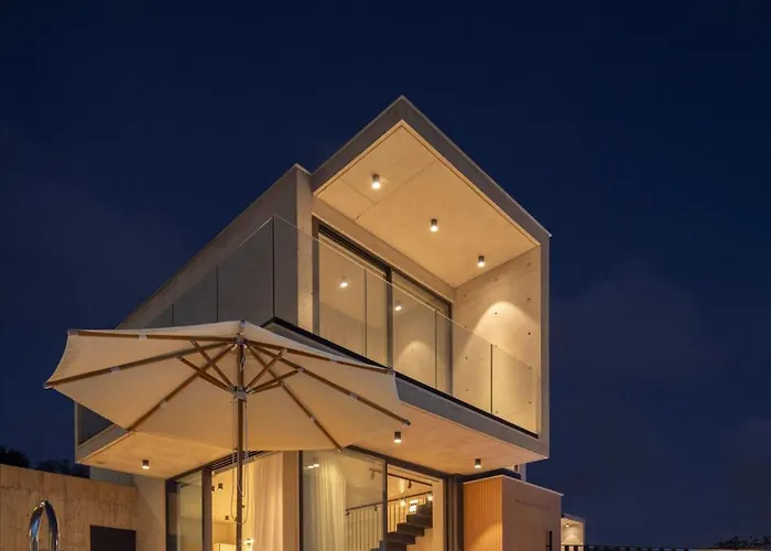 Villa Greenvale Park By Coastalbliss Klorakas