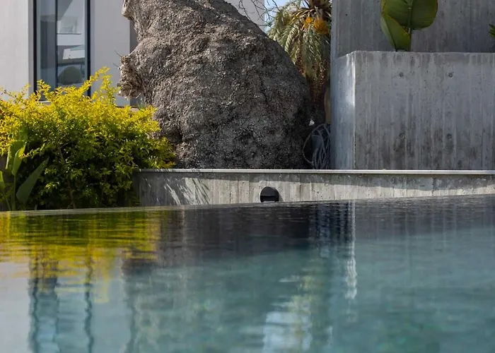 Greenvale Park By Coastalbliss