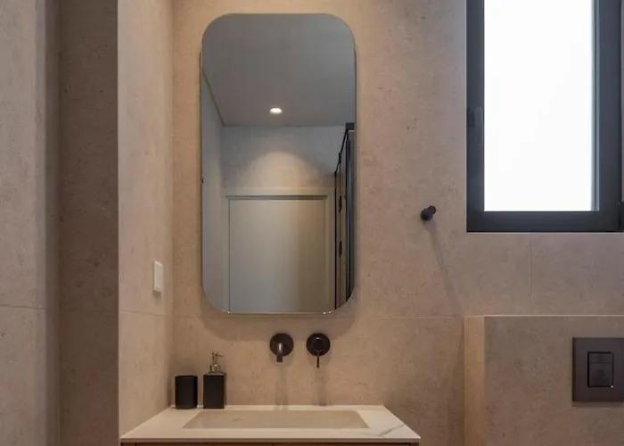 Villa Greenvale Park By Coastalbliss Klorakas