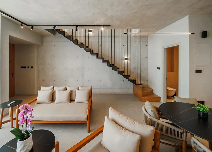 Greenvale Park By Coastalbliss Villa Klorakas